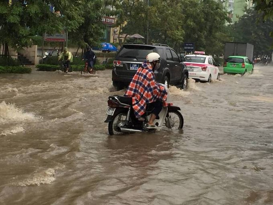 Ha Noi don dot ret dau tien voi duong ngap trang-Hinh-9